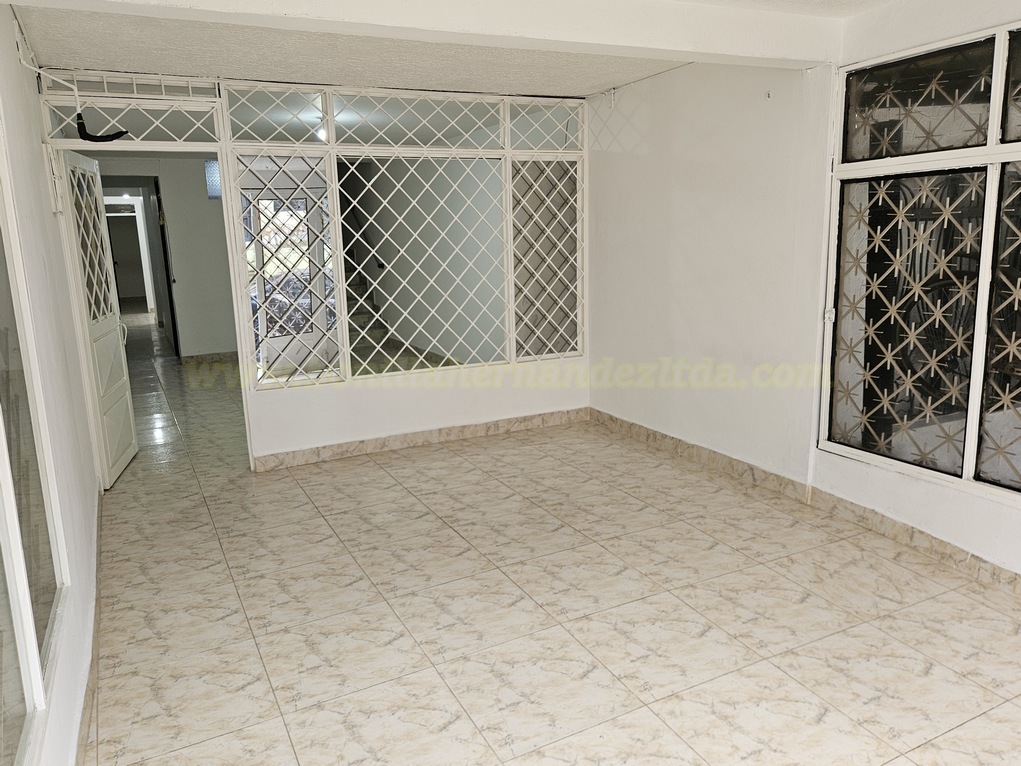 Casa Cra 8B # 42-67 Villa Marlen 2